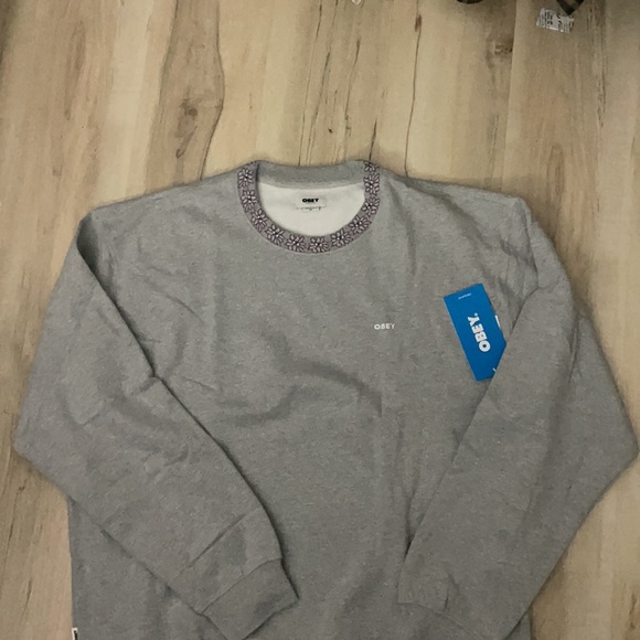 Obey Crewneck - Picture 4 of 4